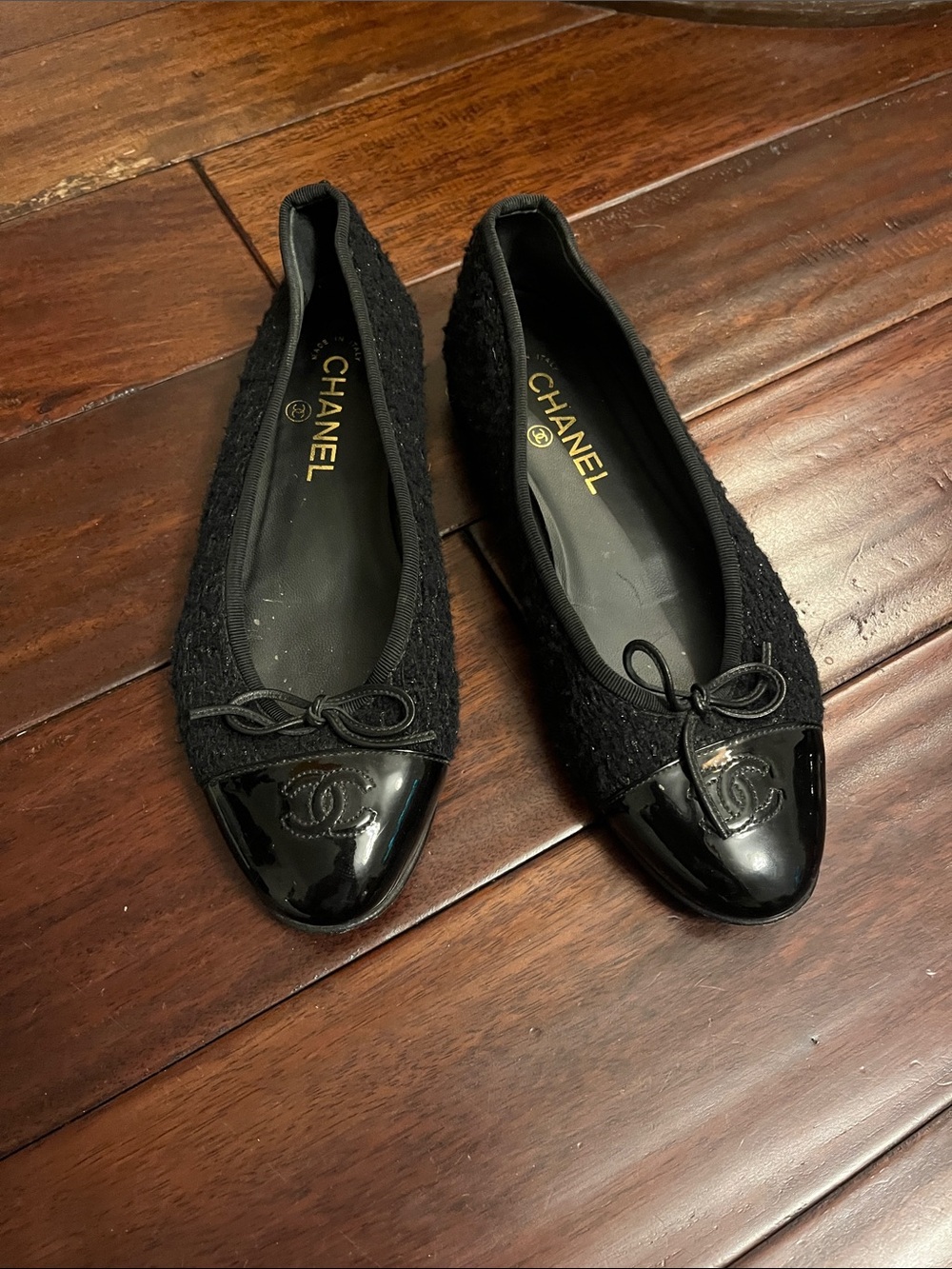 CHANEL Black Tweed & Patent Leather Ballet Flats with CC Logo
